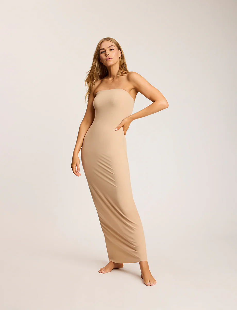Classic Strapless Maxi Slip - Image 10