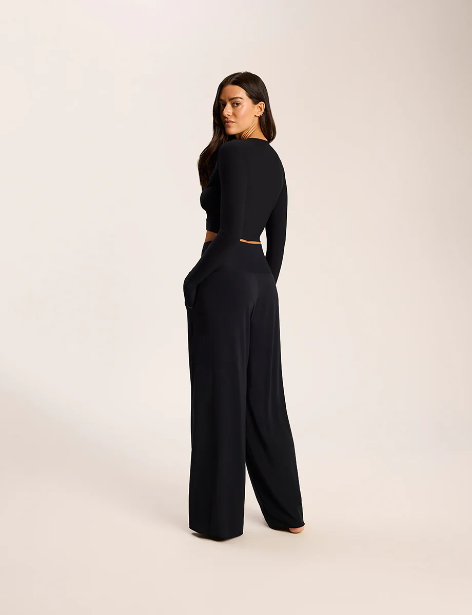 Butter Wrap Top with Thumb Holes - Image 4